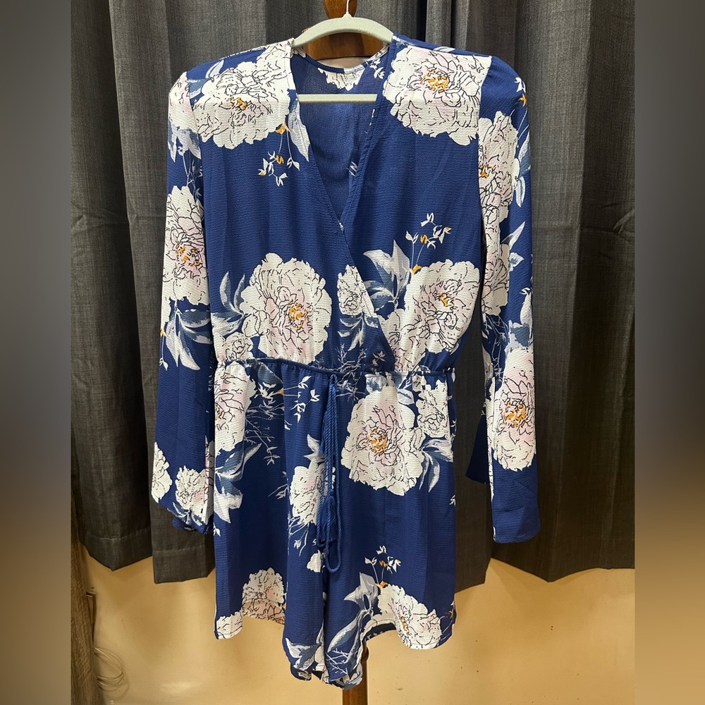 Floral romper v-neckline no brand